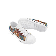 Load image into Gallery viewer, Kid&#39;s Low Top Canvas Shoes
