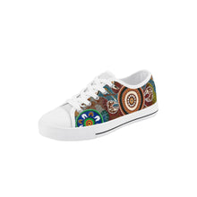 Load image into Gallery viewer, Kid&#39;s Low Top Canvas Shoes
